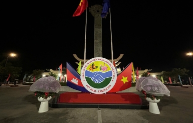 Giao lưu hữu nghị quốc phòng biên giới Việt Nam - Campuchia