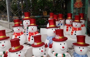 Đón giáng sinh cùng mô hình mút xốp người tuyết