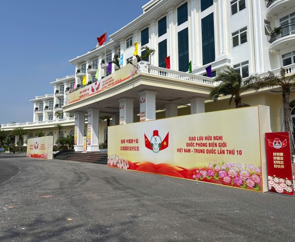 Giao Lưu Hữu Nghị Quốc Phòng Biên Giới Việt Nam - Trung Quốc
