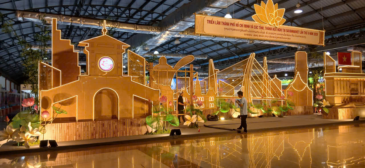 Chương Trình Triển Lãm Tại Lào
